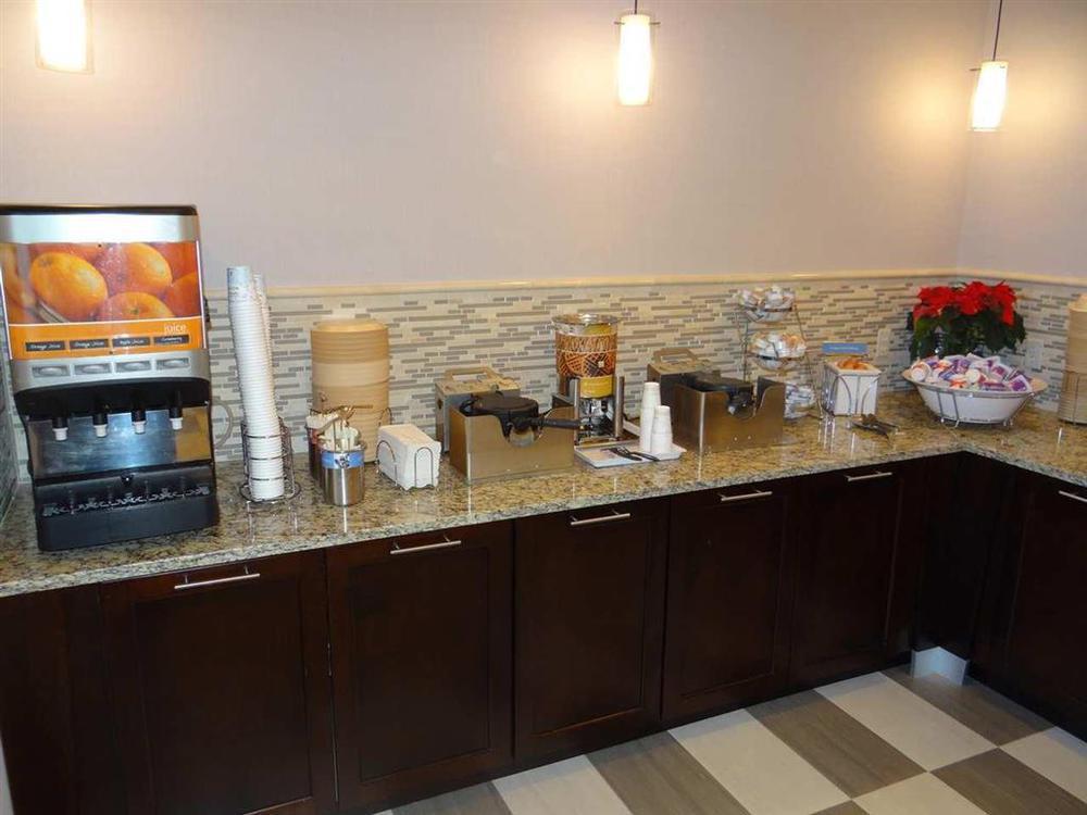 Hampton Inn Carlstadt At The Meadowlands Restaurante foto