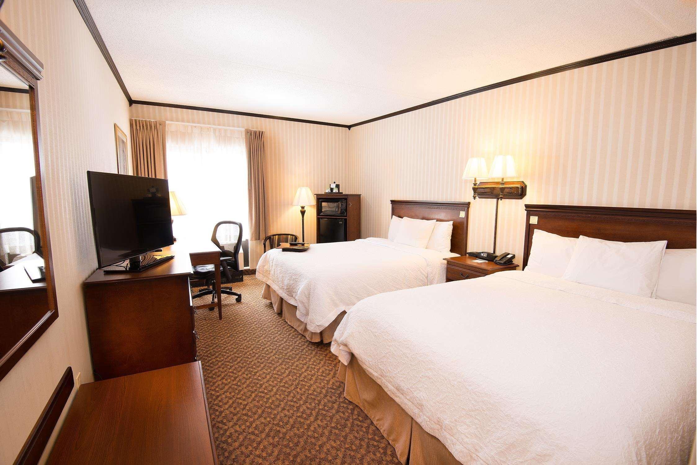 Hampton Inn Carlstadt At The Meadowlands Exterior foto
