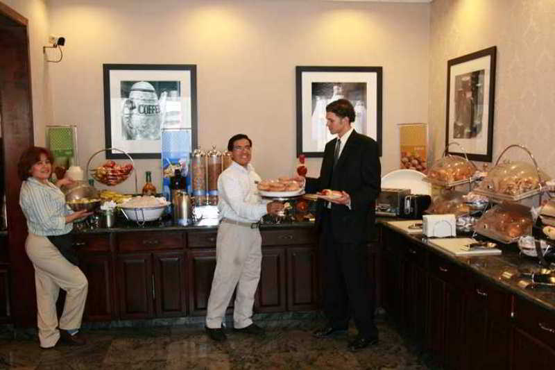 Hampton Inn Carlstadt At The Meadowlands Restaurante foto